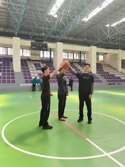 弼昌主任為比賽開球